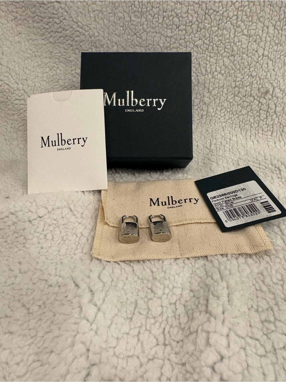 Mulberry Padlock Hoop Earrings Silver NIB - Picture 5 of 6